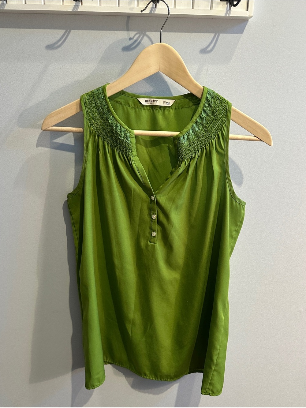 Old Navy Olive Green Sleeveless Smocked Yoke Camisole